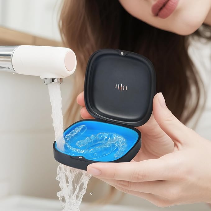 Retainer Case Slim Aligner Case with Vent Holes Removable Inner Tray Silicone for Easy Cleaning (1Pack Black Blue)