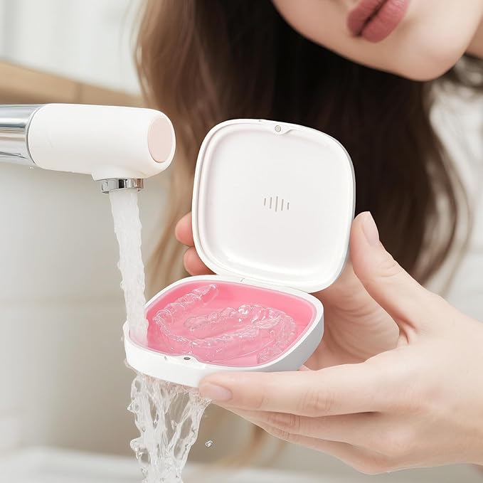 Retainer Case Slim Aligner Case with Vent Holes Removable Inner Tray Silicone for Easy Cleaning (1Pack White Pink)