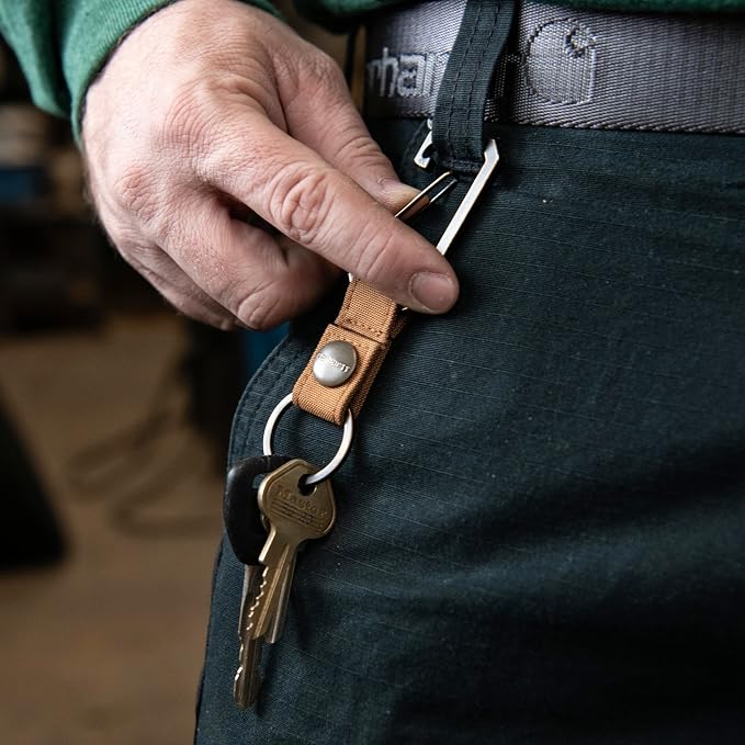 Carhartt Unisex Adult Durable Metal Key Keeper, Belt Loop Key Ring Holder with Self-Locking Metal Gate Clip for Car/Home Keys