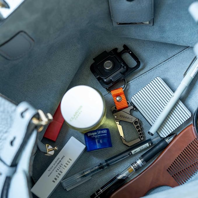 Skull Heavy Duty Key Chain,Car Emergency Escape Tool, Seat belt Cutter,Bottle Opener,Carabiner Car Key Chains