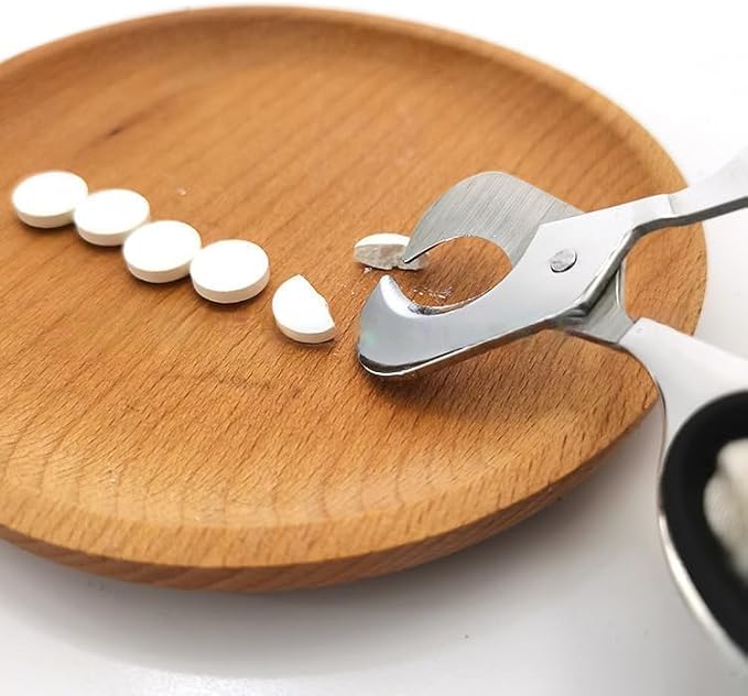 Scissors-Shaped Pill Cutter, Sharp Blade Pill Splitter, Accurately Divides Various Sizes of Vitamins, Tablets, and Drugs in Half
