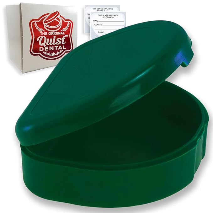 QUIST (TM) Solid Orthodontic Retainer Case (Green)