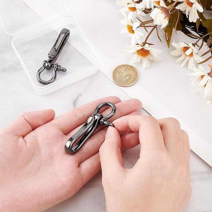 PH PandaHall 2pcs Fish Hook Keychain, Brass Key Ring Solid U Shape Key Hook Key Holder Belt Keyring Pocket Clip with Key Shackle Heavy Duty Car Keychain for Men Women Wallet Chain, Gunmetal