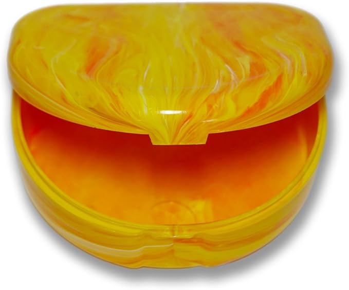 QUIST (TM) Orthodontic Retainer Case (Yellow)