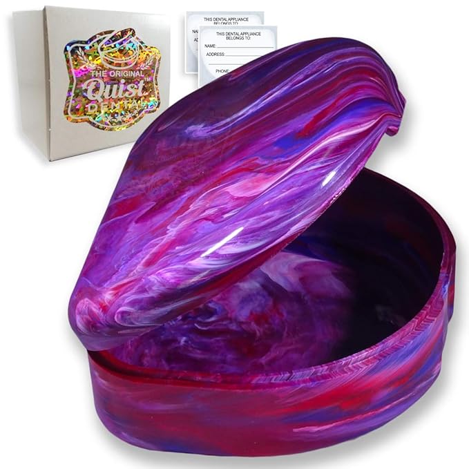 QUIST (TM) FarOut - Orthodontic Retainer Case (Moody Red)