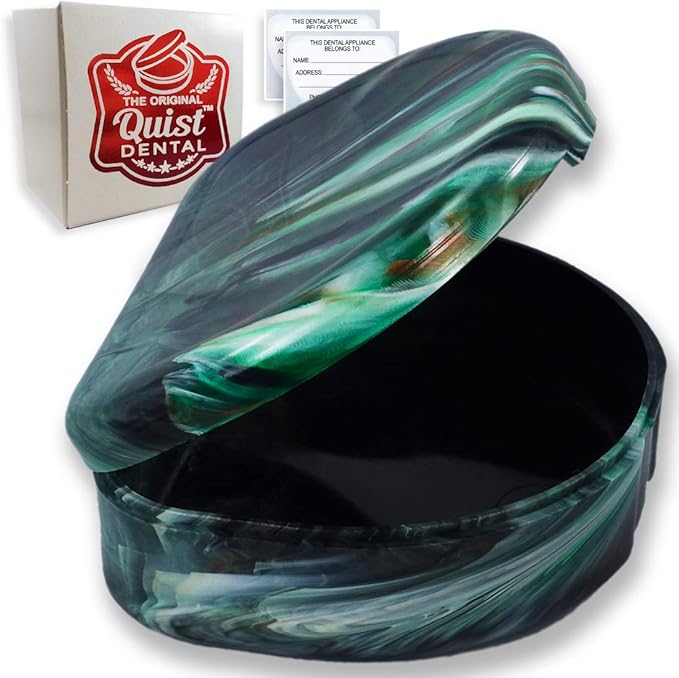 QUIST (TM) Orthodontic Retainer Case (Camo)