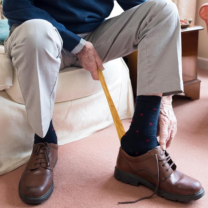 GLEAVI Wooden Shoe Horns 2-Pack Long and Short Handle Shoe Helpers for Seniors Men Women Portable Solid Wood Horn with Hanging Loop 15.74 & 6.30