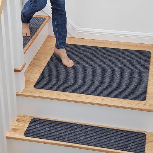 MBIGM Carpet Stair Landing Mat, 1 Pack, 2'6" x 2'6", Grey | Polyester carpet surface with PP mesh, nonwoven cushioning, and TPR adhesive backing for indoor stair coverage.