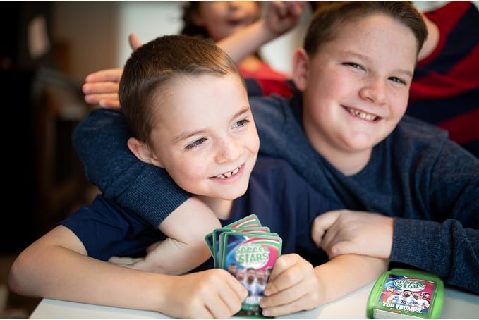 Top Trumps Card Game World Soccer Stars - Family Games for Kids and Adults - Learning Games - Kids Card Games for 2 Players and More - Kid War Games - Card Wars - for 6 Plus Kids