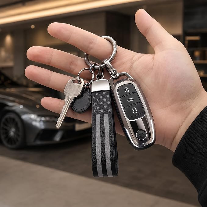 American Flag Keychain for Men Women, Leather USA Flag Key Chain for Daily | Flag keychain adds heritage patriotic style, Metal D-ring keep daily keys grouped,Practical gift for dads, husbands, wives