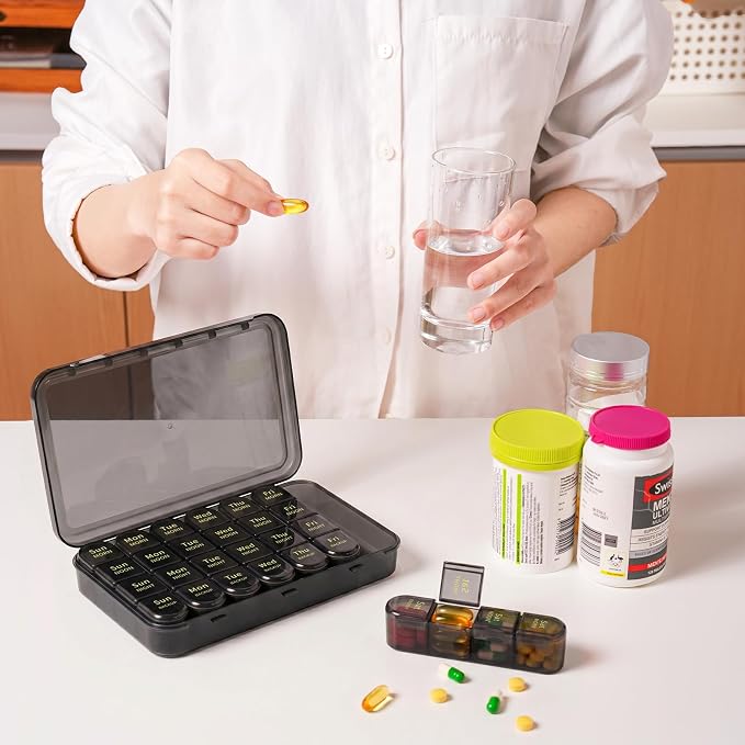 Zoksi Pill Organizer 4 Times a Day, 7 Day Pill Box with Removable Daily Cases, Large Medicine Organizer for Pills, Vitamins and Supplements, Easy Open 180 Degree Lids, Travel Pill Case