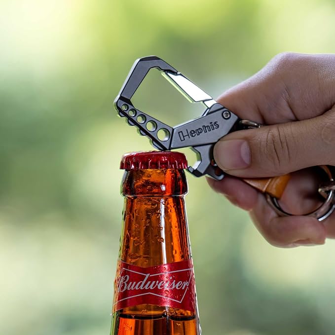 Skull Heavy Duty Key Chain,Car Emergency Escape Tool, Seat belt Cutter,Bottle Opener,Carabiner Car Key Chains