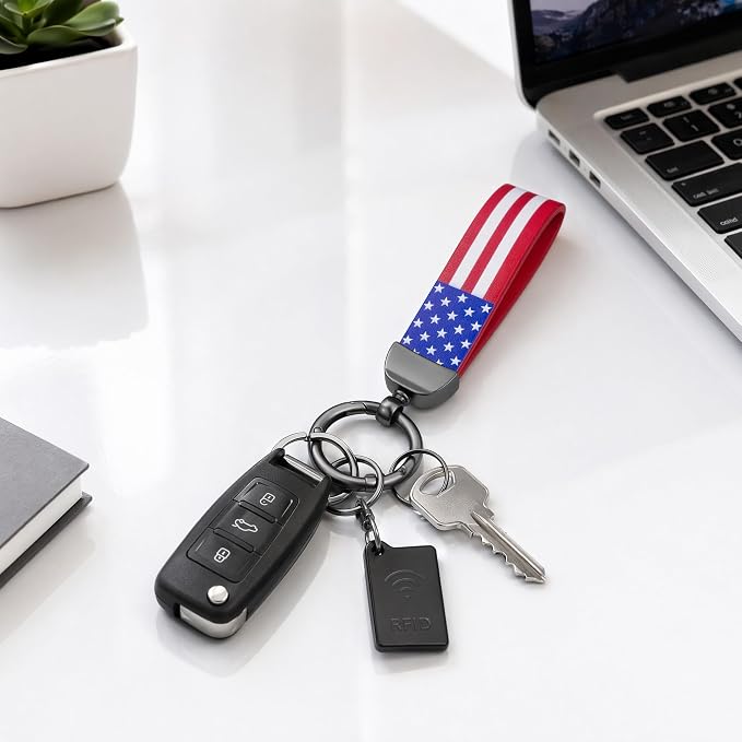 American Flag Keychain for Men Women, Leather USA Flag Key Chain for Daily | Flag keychain adds heritage patriotic style, Metal D-ring keep daily keys grouped,Practical gift for dads, husbands, wives