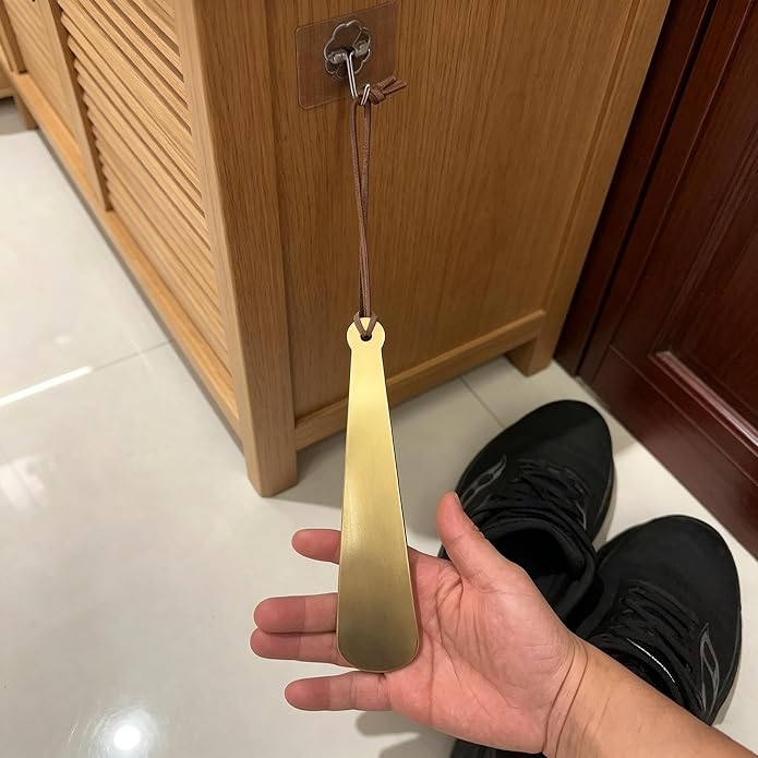 Premium Solid Brass Shoe Horn - Portable Metal Shoe Wearing Helper | Sturdy Short Shoehorn for Travel & Home Daily Use (19.7cm / 7.76"), Shoes Boots Wearing Aid Tool for Men Women Seniors