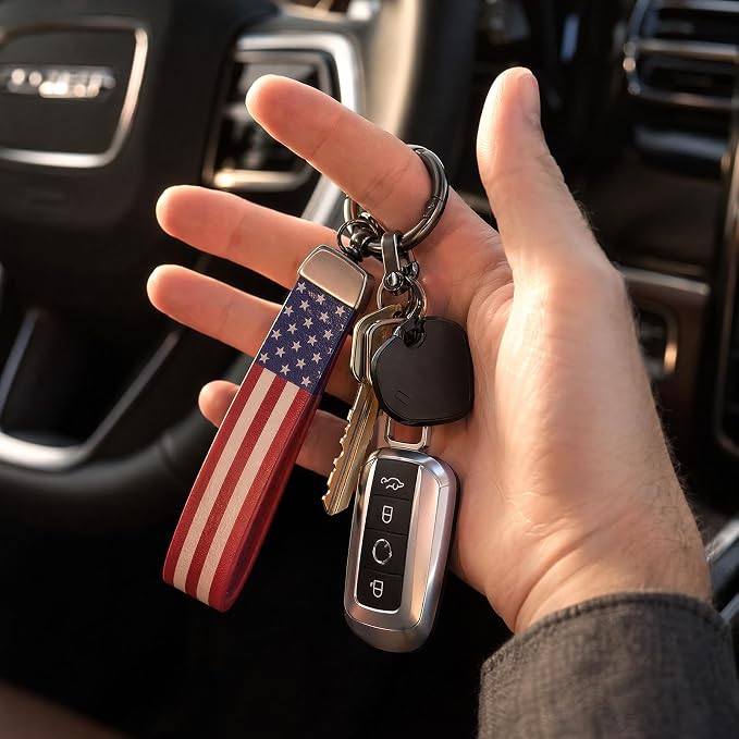 American Flag Keychain for Men Women, Leather USA Flag Key Chain for Daily | Flag keychain adds heritage patriotic style, Metal D-ring keep daily keys grouped,Practical gift for dads, husbands, wives