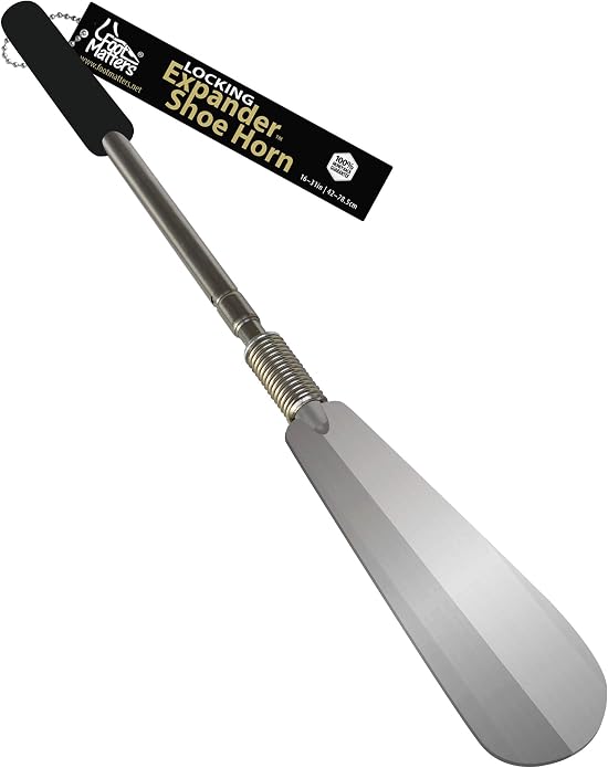 FOOTMATTERS Expander Shoe Horn Extra Long Handle - Twist to Lock - Extends 16 to 31 inches