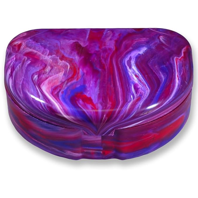 QUIST (TM) FarOut - Orthodontic Retainer Case (Moody Red)