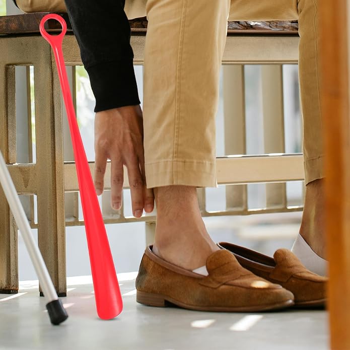 CALLARON 47cm Long Handle Shoehorns Set of 4 Plastic Shoehorn Universal Shoehorns Hanging Shoehorn Travel Portable Shoehorn for Boots Shoes(Random Color)