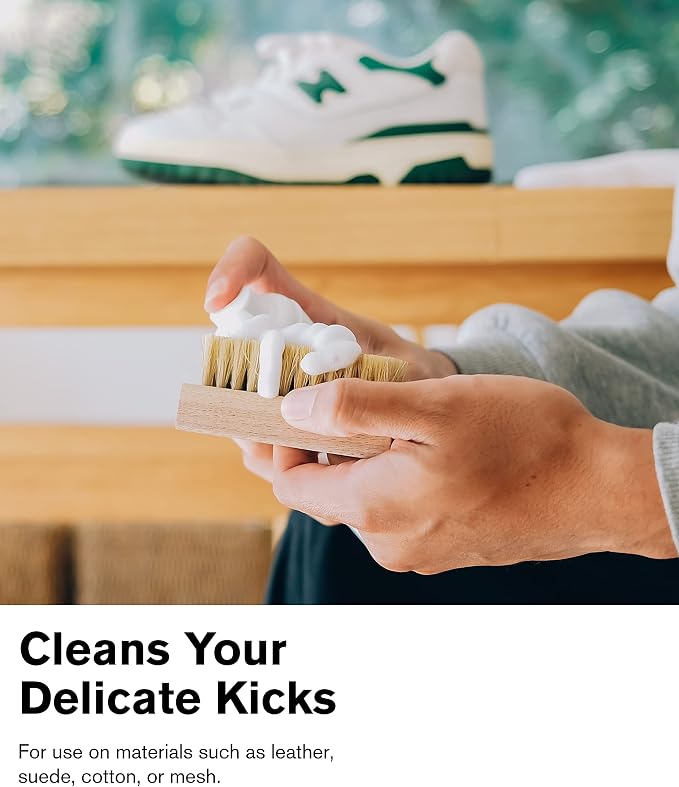 Jason Markk Delicates Shoe Cleaning Brush, Soft Bristles & Walnut Wood, Sneaker Care, Extra Gentle, Ideal for Footwear, Safe for Leather, Suede, Nubuck, Cotton, Knits