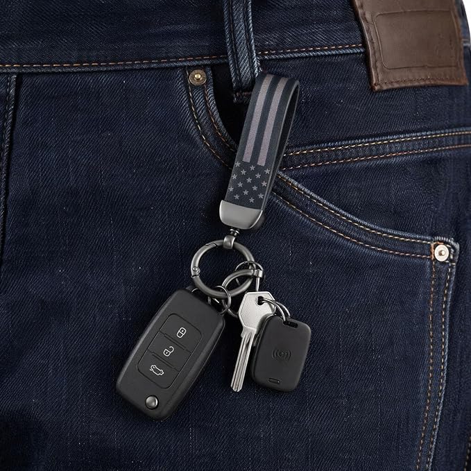 American Flag Keychain for Men Women, Leather USA Flag Key Chain for Daily | Flag keychain adds heritage patriotic style, Metal D-ring keep daily keys grouped,Practical gift for dads, husbands, wives