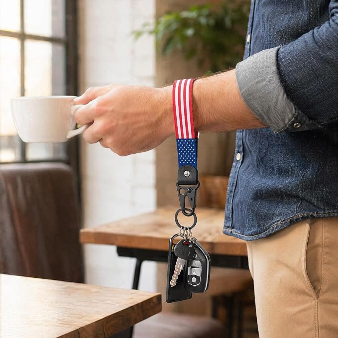 American Flag Keychain for Men Women, Leather USA Flag Key Chain for Daily | Flag keychain adds heritage patriotic style, Metal D-ring keep daily keys grouped,Practical gift for dads, husbands, wives
