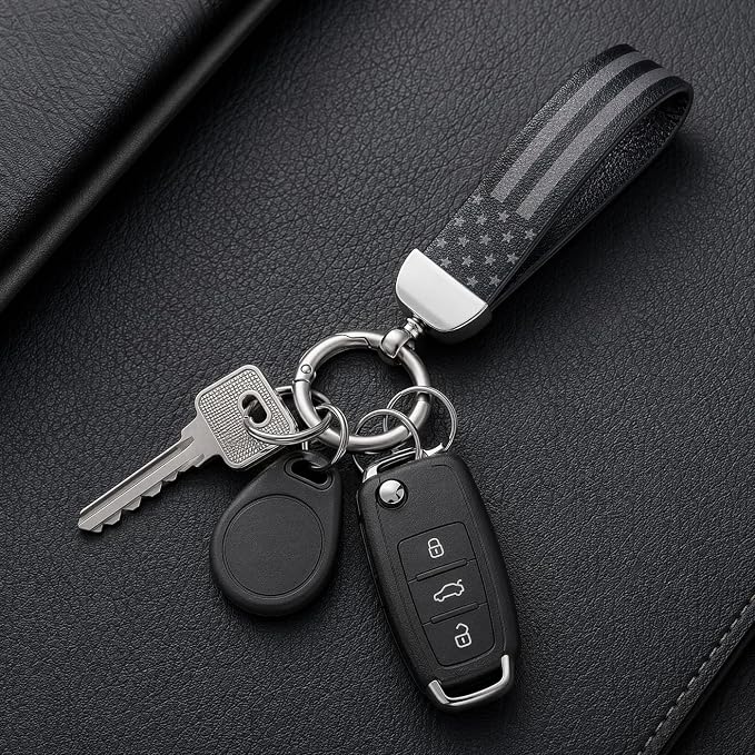 American Flag Keychain for Men Women, Leather USA Flag Key Chain for Daily | Flag keychain adds heritage patriotic style, Metal D-ring keep daily keys grouped,Practical gift for dads, husbands, wives