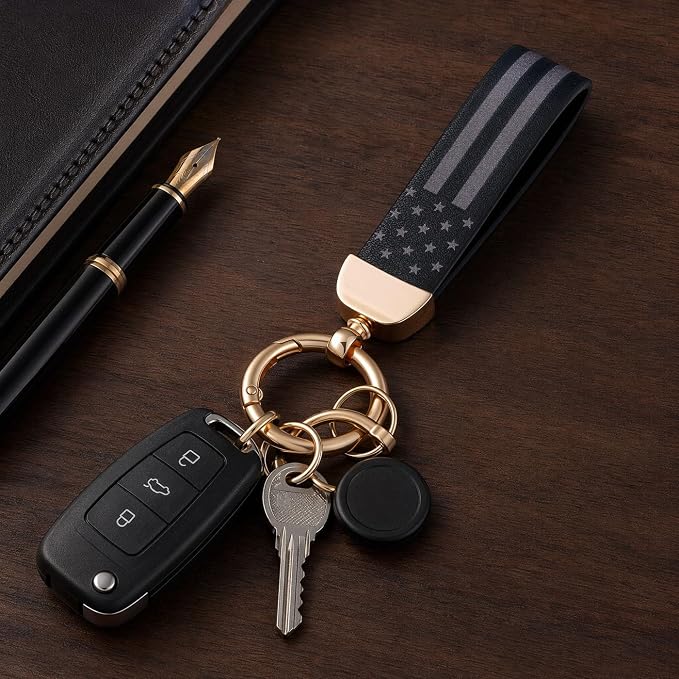 American Flag Keychain for Men Women, Leather USA Flag Key Chain for Daily | Flag keychain adds heritage patriotic style, Metal D-ring keep daily keys grouped,Practical gift for dads, husbands, wives