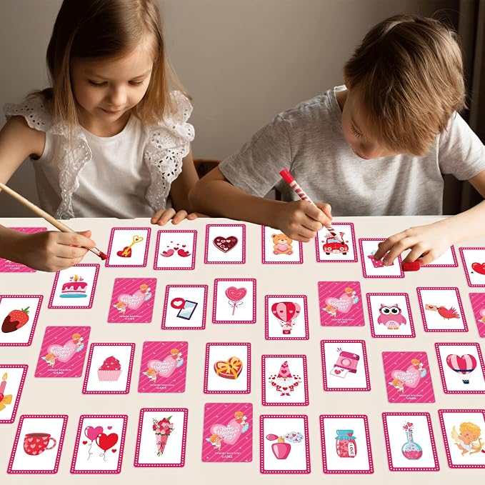 gisgfim 100 PCS Memory Matching Game Valentine's Day Concentration Memory Games Card Educational Game for Kids Educational Ages 3-8 A Fun & Fast Heart Gnome Matching Games