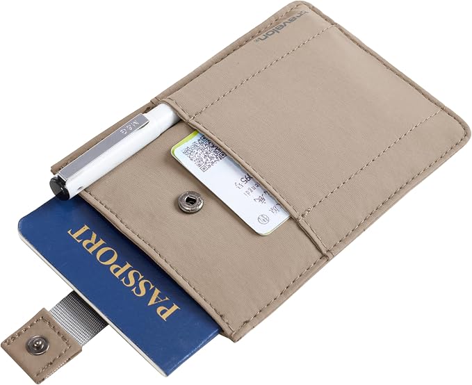 Travelon RFID Blocking Pull Up Passport holder