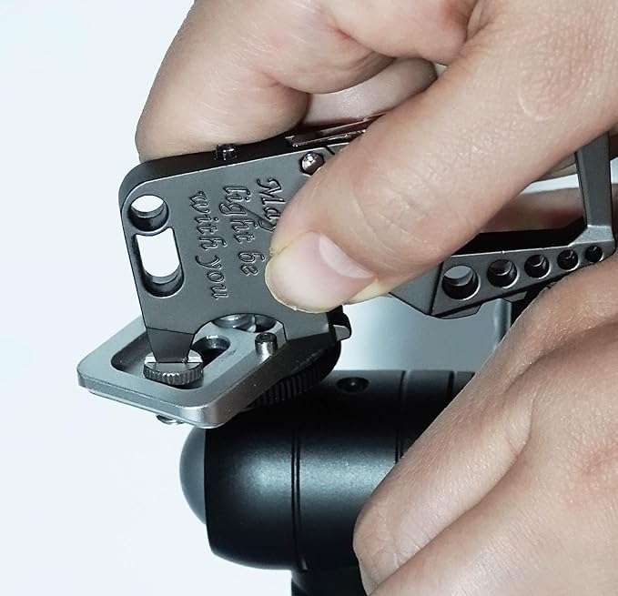 Skull Heavy Duty Key Chain,Car Emergency Escape Tool, Seat belt Cutter,Bottle Opener,Carabiner Car Key Chains