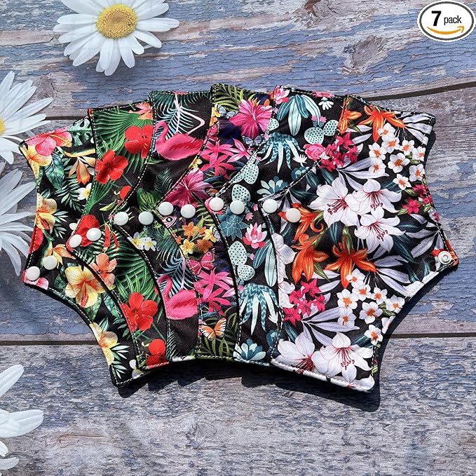7 Pcs Reusable Waterproof Menstrual Pads Sets Including 1Pc Mini Wet Bag and 6Pcs Regular Flow Menstrual Pads Mama Cloth Sanitary Napkins